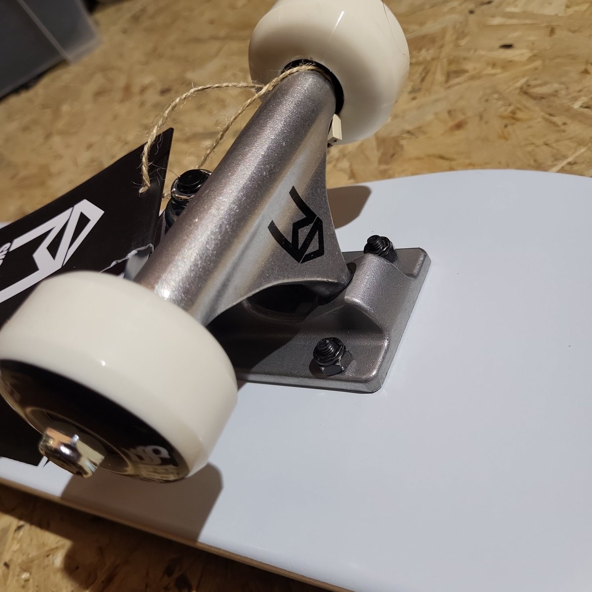 Sk8Mafia Micro Complete 6.0x23.5 House Logo white - Skateboards - Rollbrett Mission